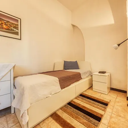 Apartamento Casaviva - Piazza Mameli 26 Imperia *