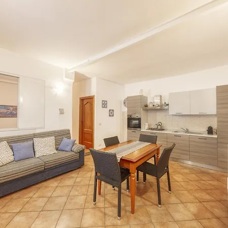 Casaviva - Piazza Mameli 26 Imperia Apartamento Porto Maurizio