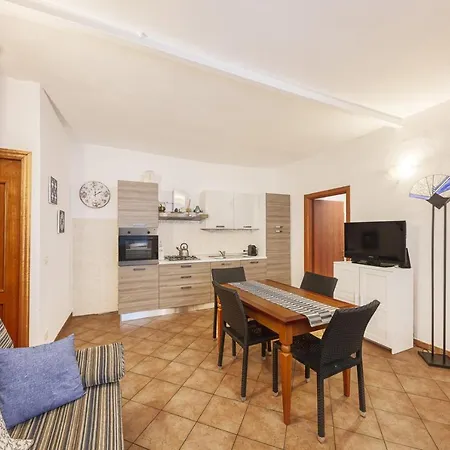 Apartamento Casaviva - Piazza Mameli 26 Imperia