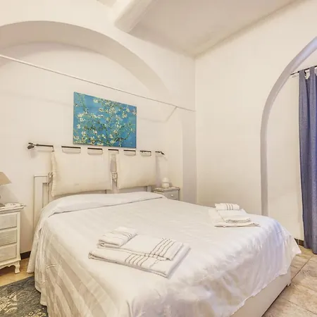 Casaviva - Piazza Mameli 26 Imperia Porto Maurizio